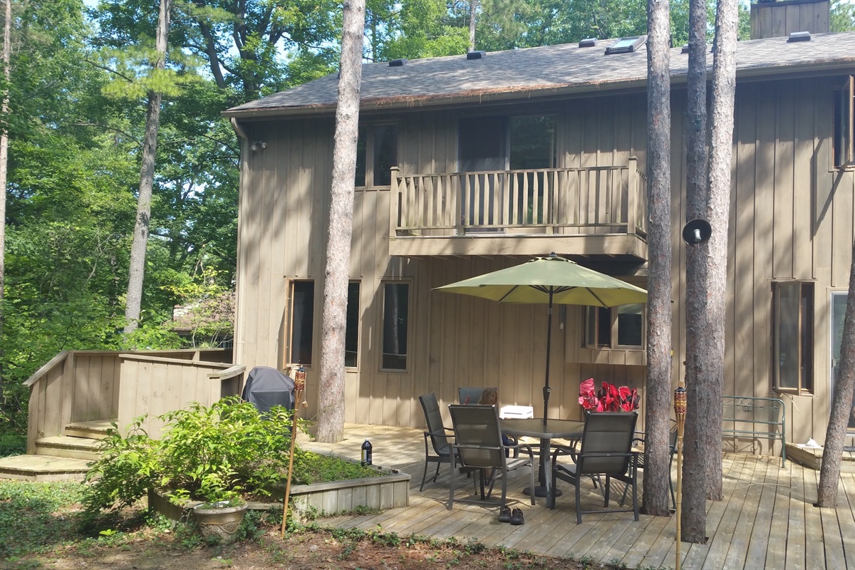 4d9c6b355f44489e8b53bd533cae4ef4 Large