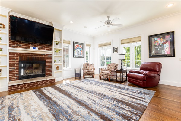The Irish Grand | 4BR Home | 0.5 Mi to Campus | Sleeps 20, photo 14
