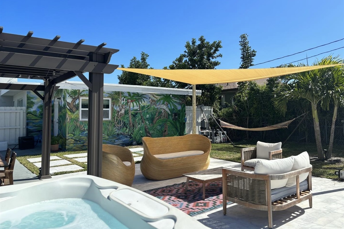Enjoy this sliver of backyard paradise!