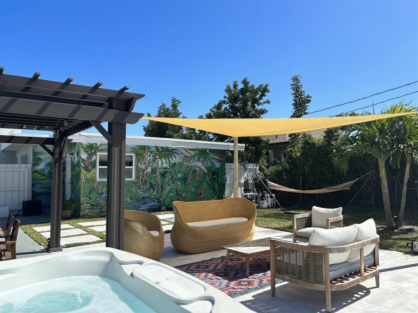Enjoy this sliver of backyard paradise!