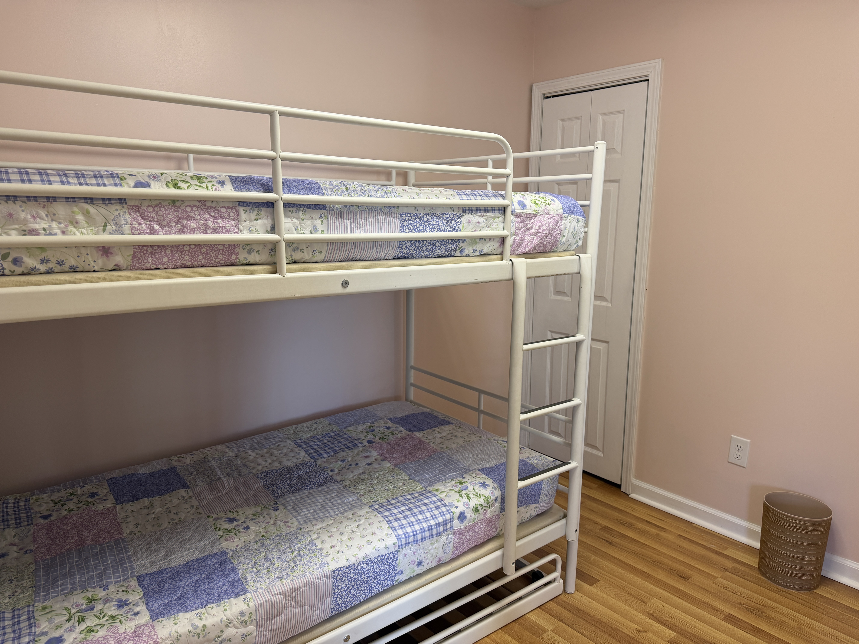 Bunk bed room