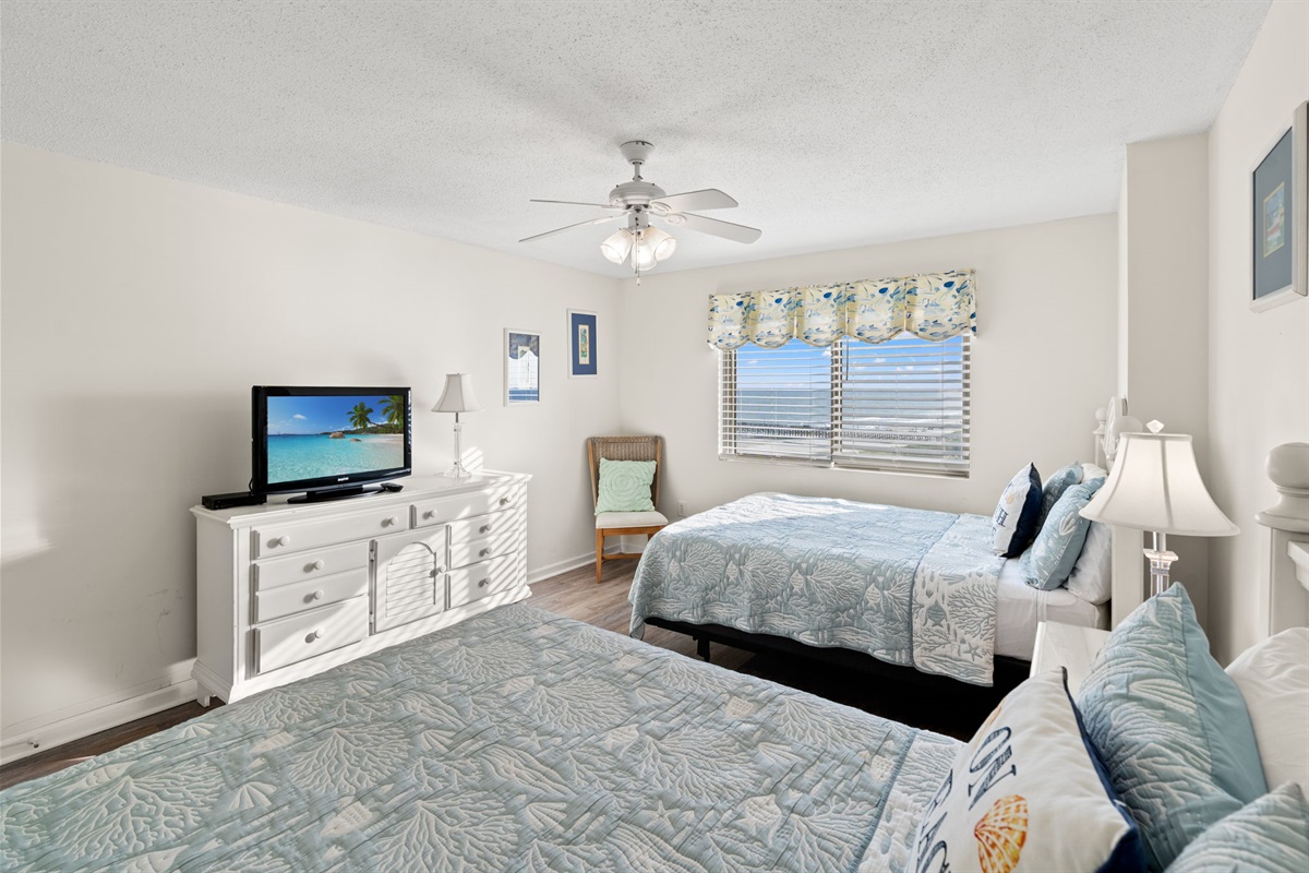 2nd Bedroom With 2 Queen Beds