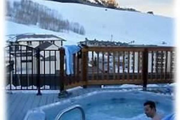Hot tub shared in Snowcrest complex