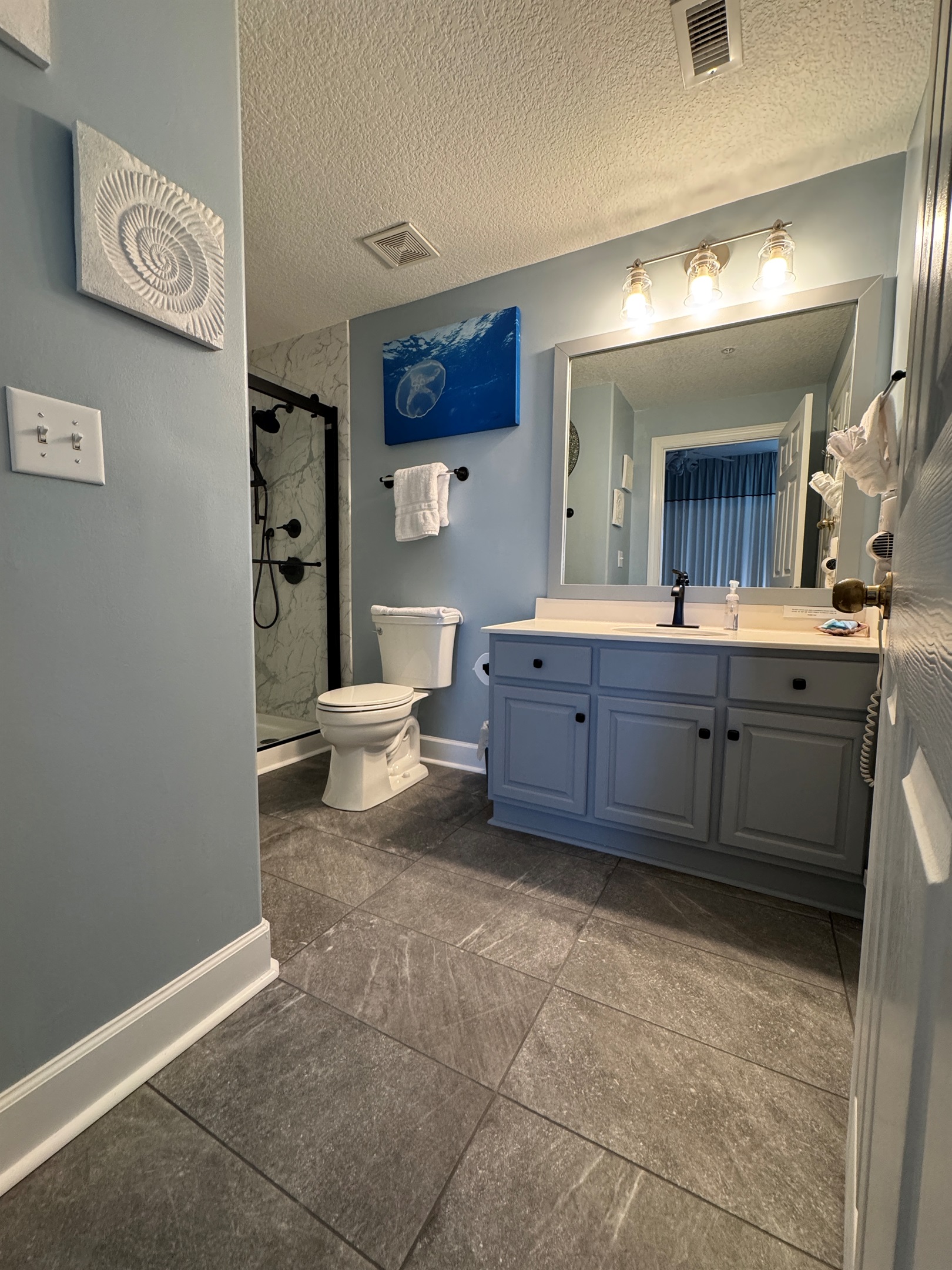 1502 Master bath