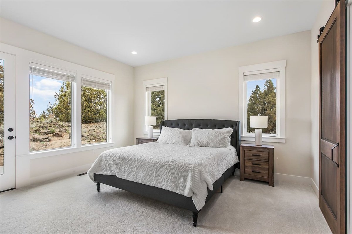 Master Bedroom 1 (King size Bed)