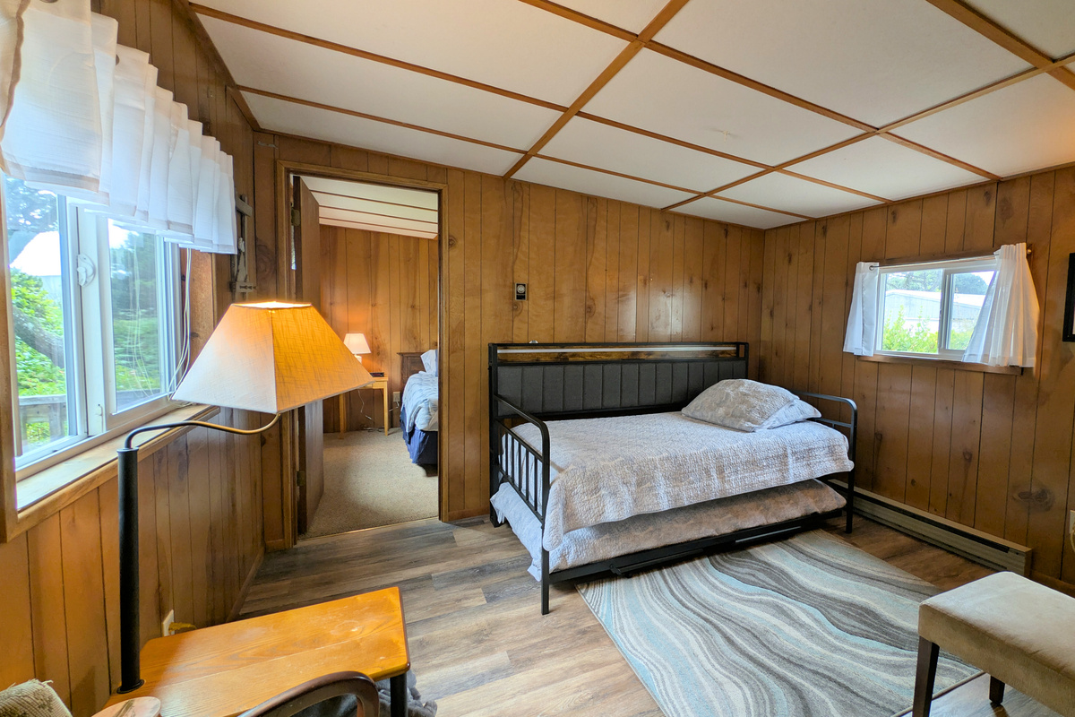 bonus room has twin trundle bed