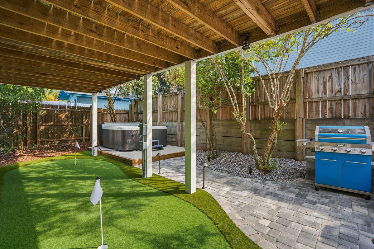 Many forms of entertainment await you with our put-put, hot tub, and grill set up for your convenience!