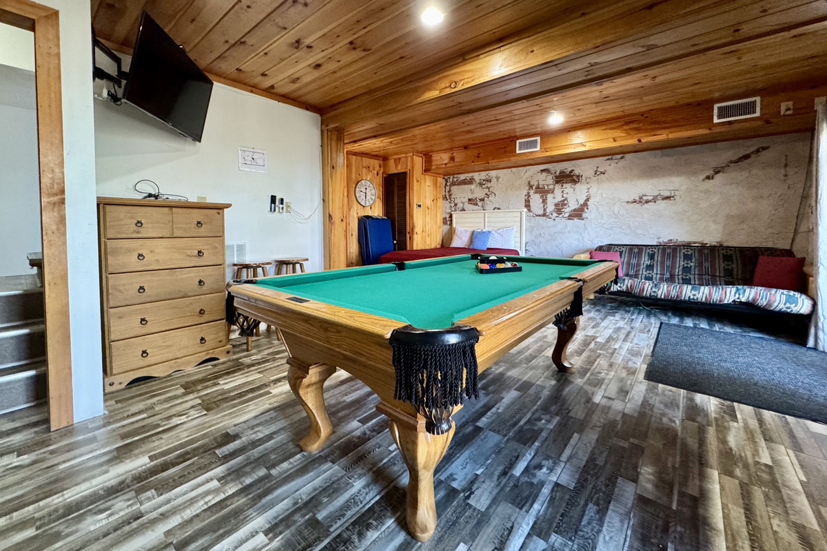 Fall Game Room & Bedroom