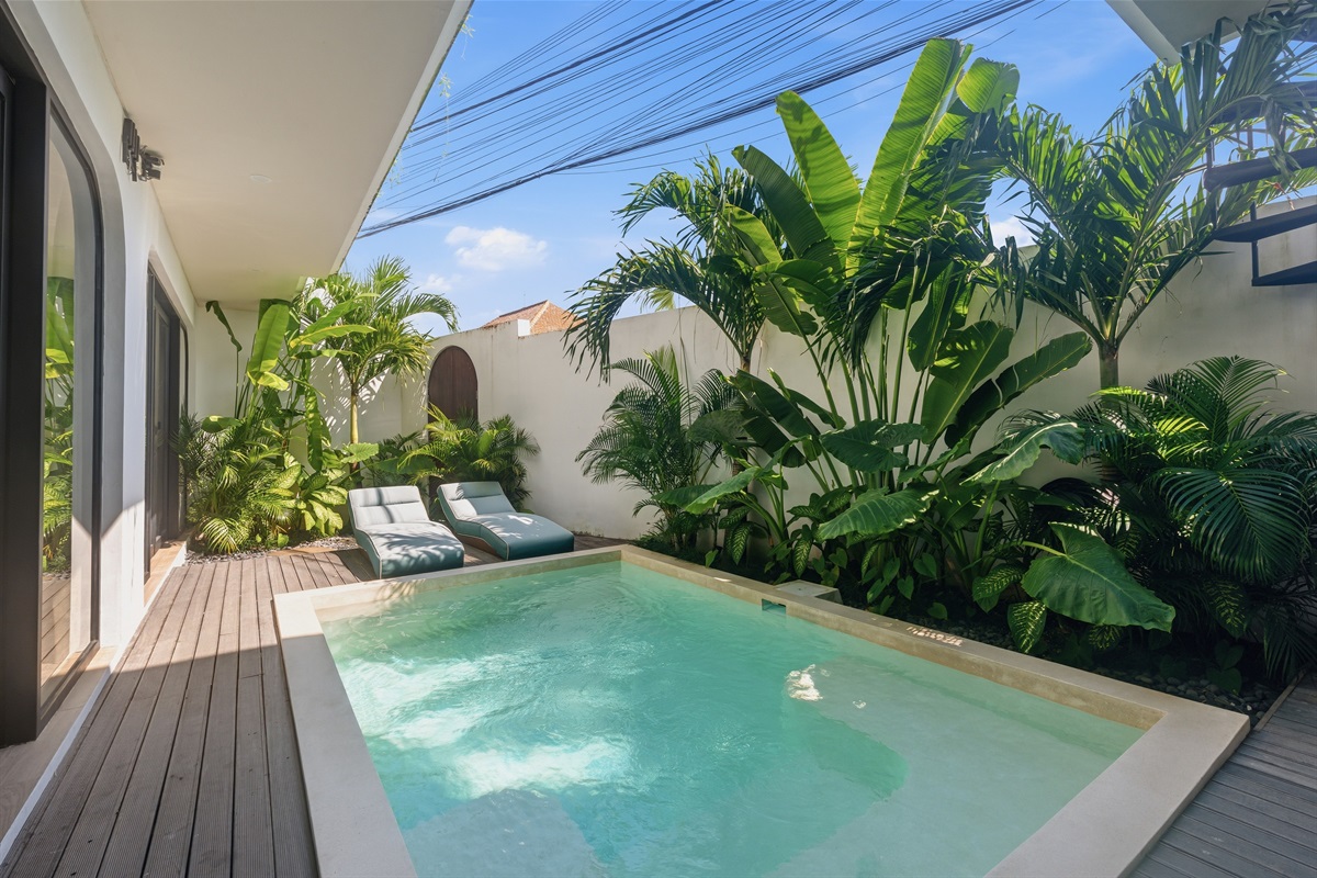Pool area