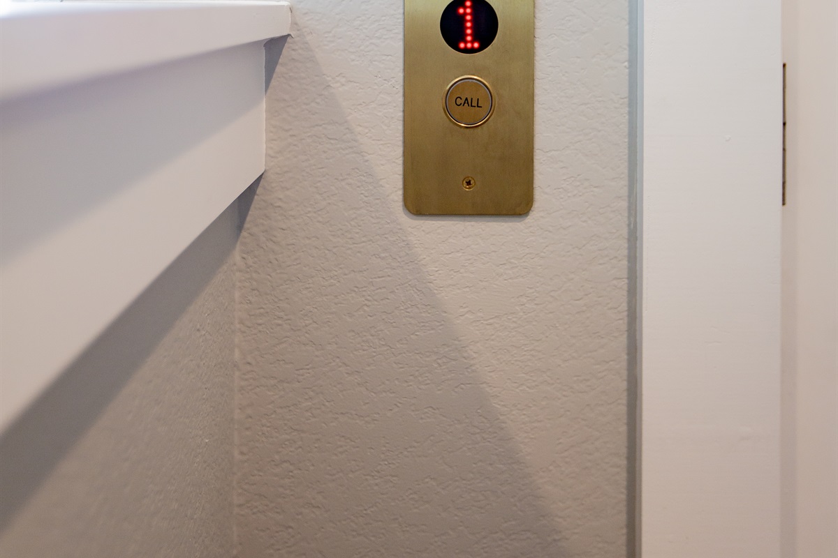 - Simple elevator call panel for smooth easy access between floors - Helpful feature supporting families and groups during stays - Added convenience elevates comfort throughout your lake getaway