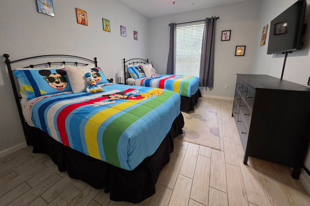 2nd bedroom. Double beds. 