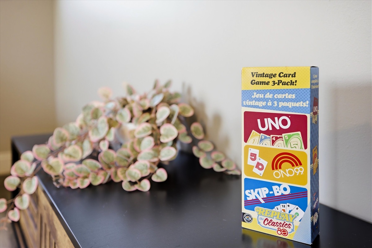 A little invitation to slow it down—cards on the table, good company, and time to unplug. Tucked right into the living space, it’s an easy way to turn a quiet night into something memorable.