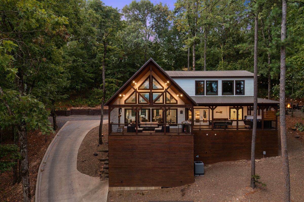 Beautiful modern cabin tucked among the trees with peaceful mountain surroundings