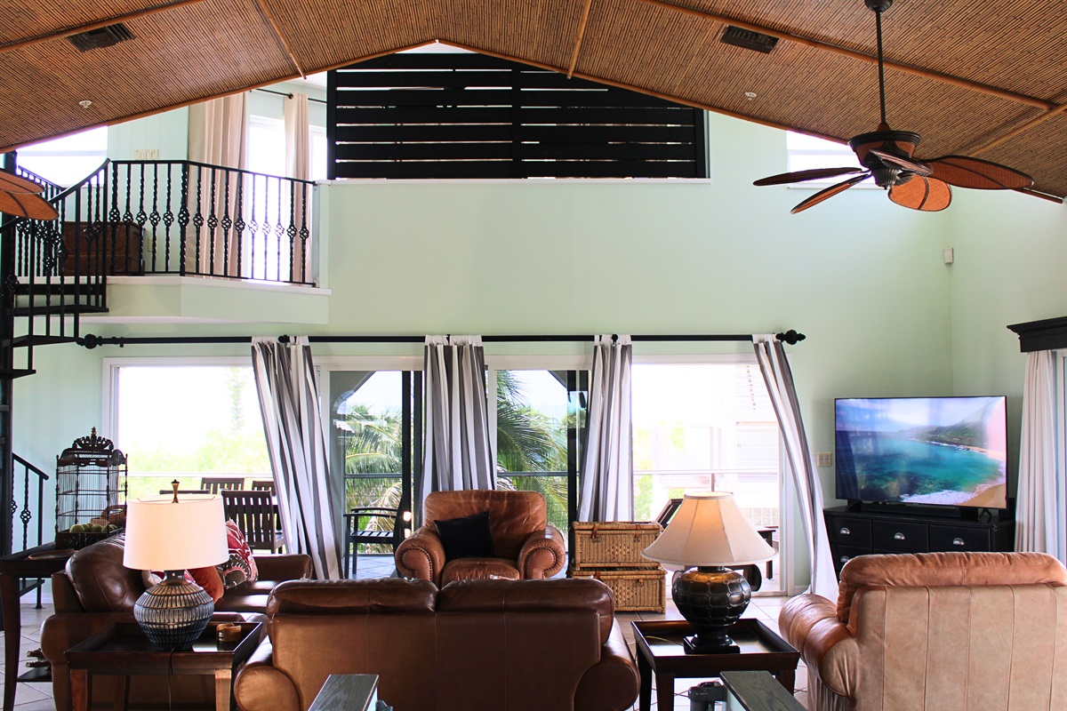 An open concept living room