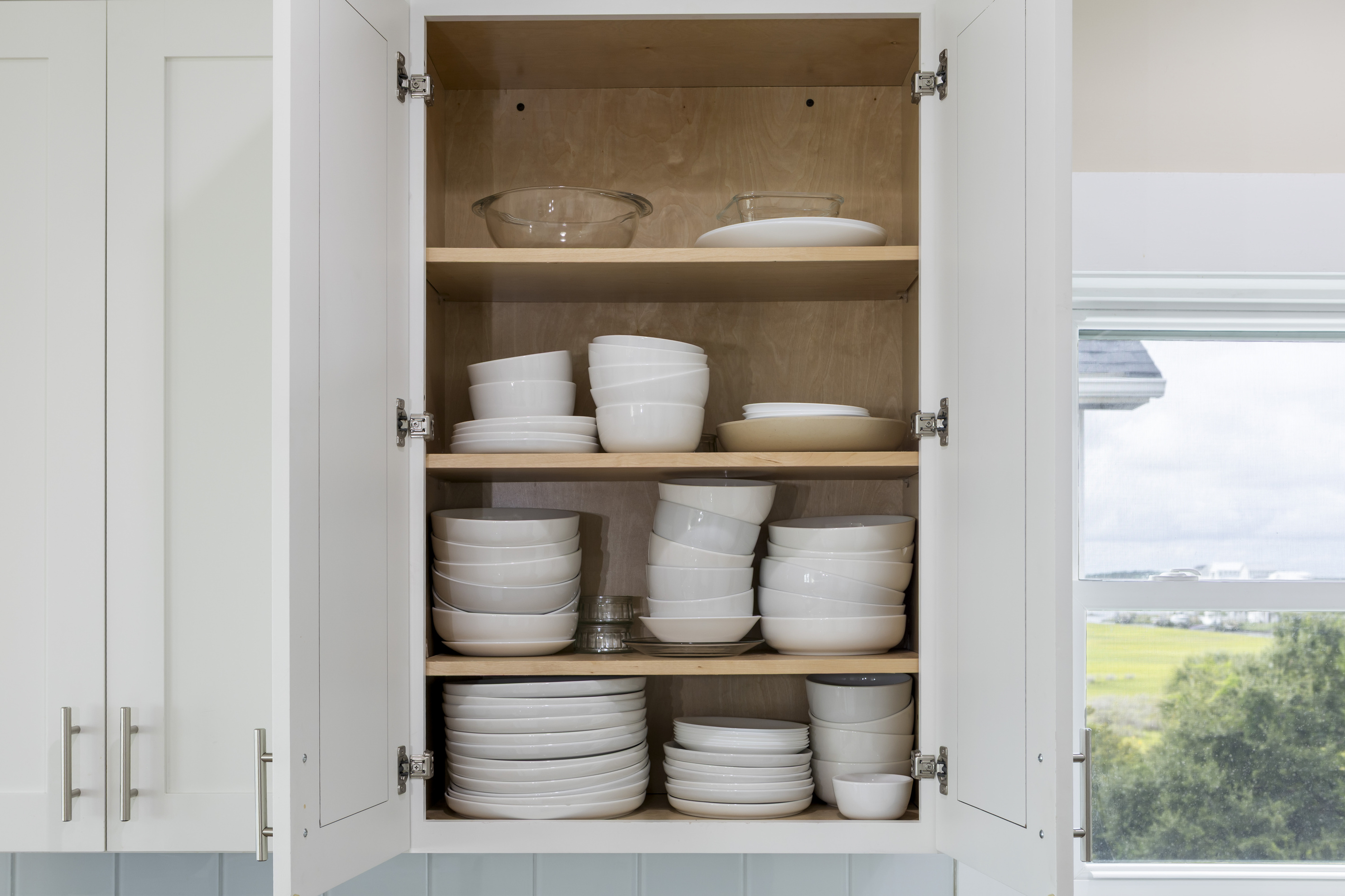 Plenty of dishware