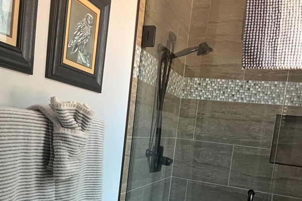 master suite 2 bathroom