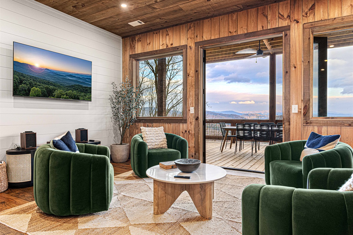 Game room sitting area by middle deck