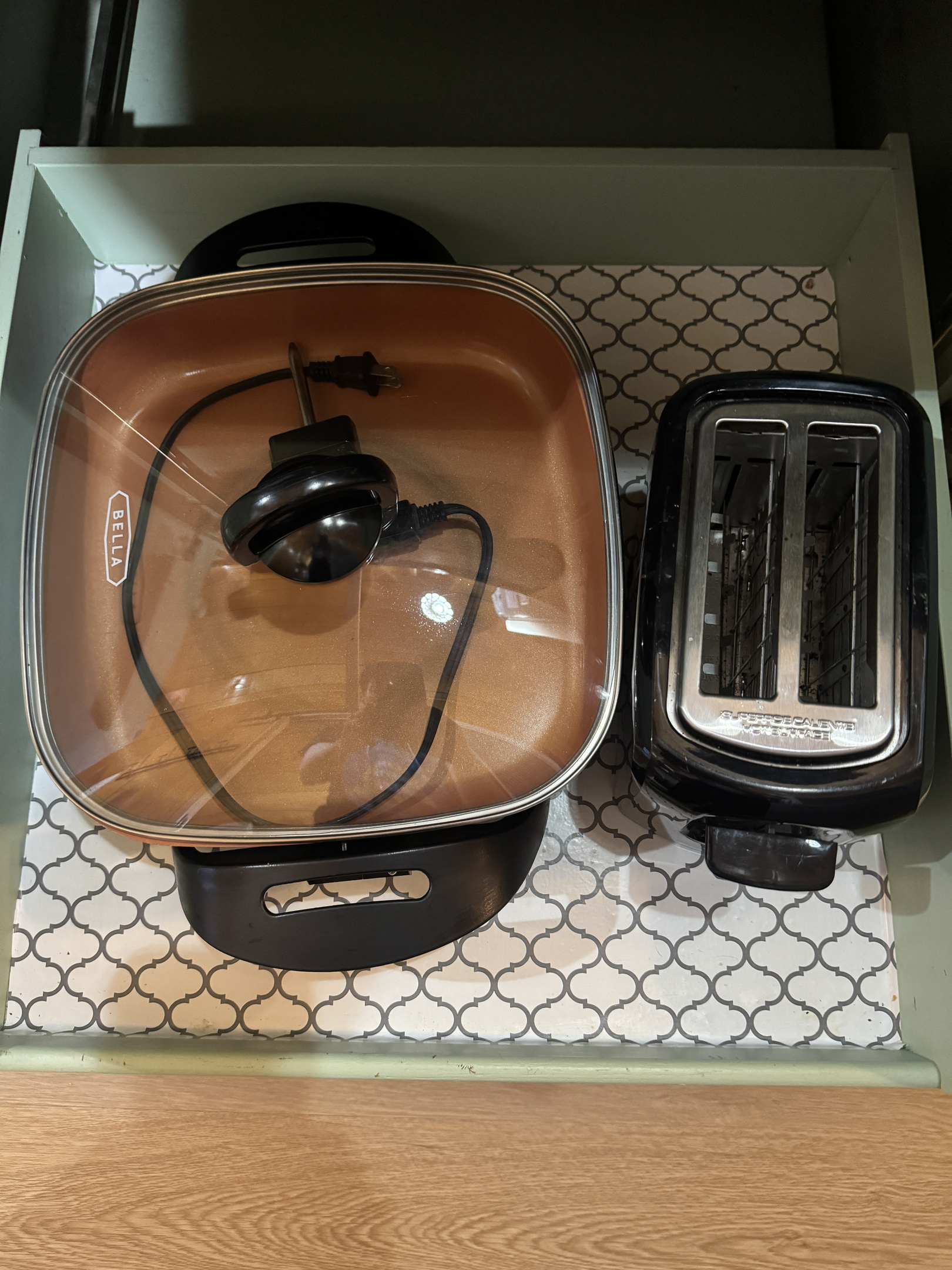 Electric skillet and toaster