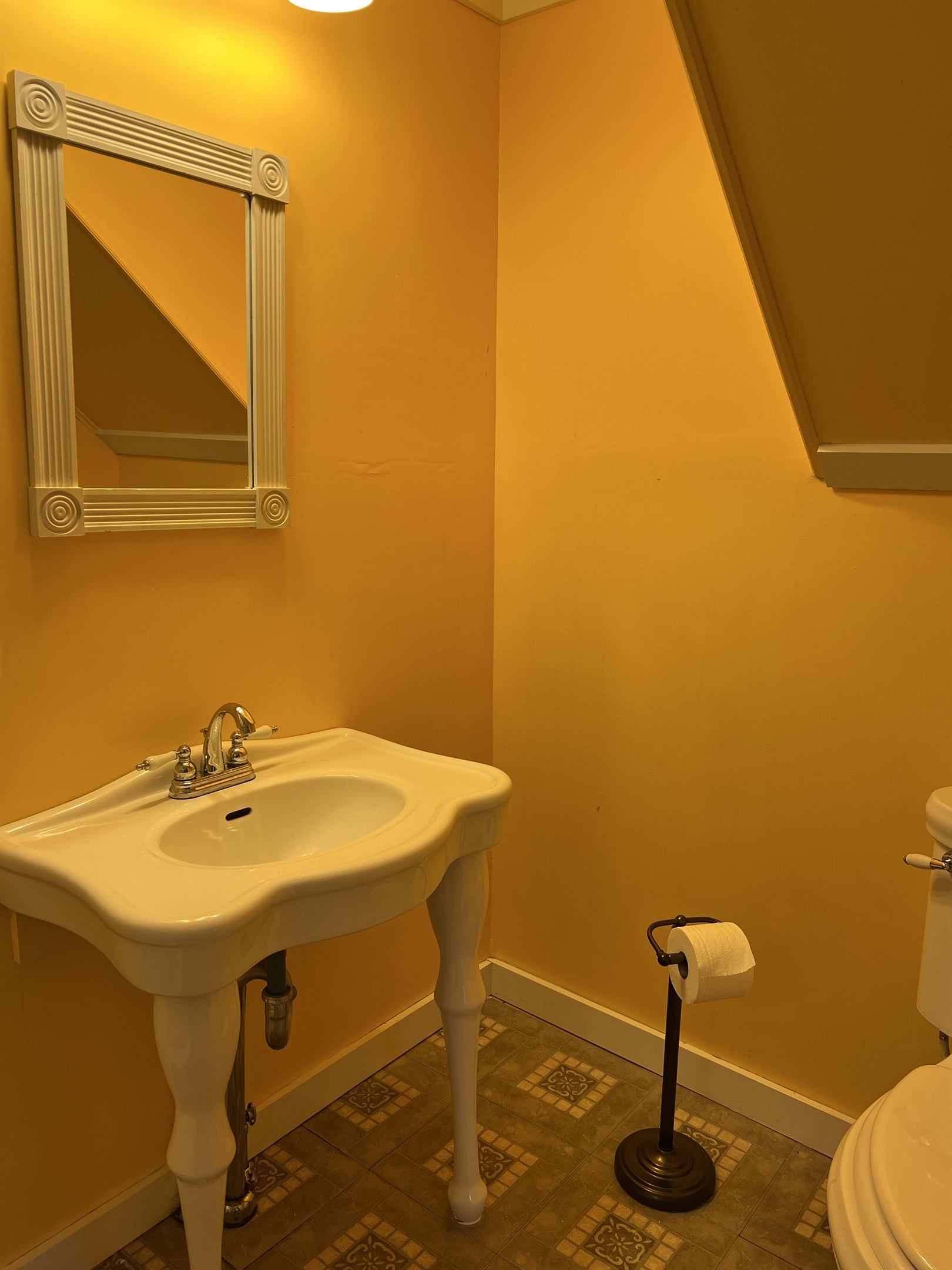 First floor queen bdrm ensuite shower bathroom.