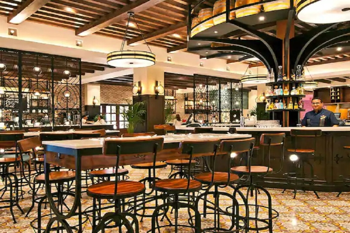 Dining at Pueblo Bonito Sunset Beach, Vacation Travel Exclusives