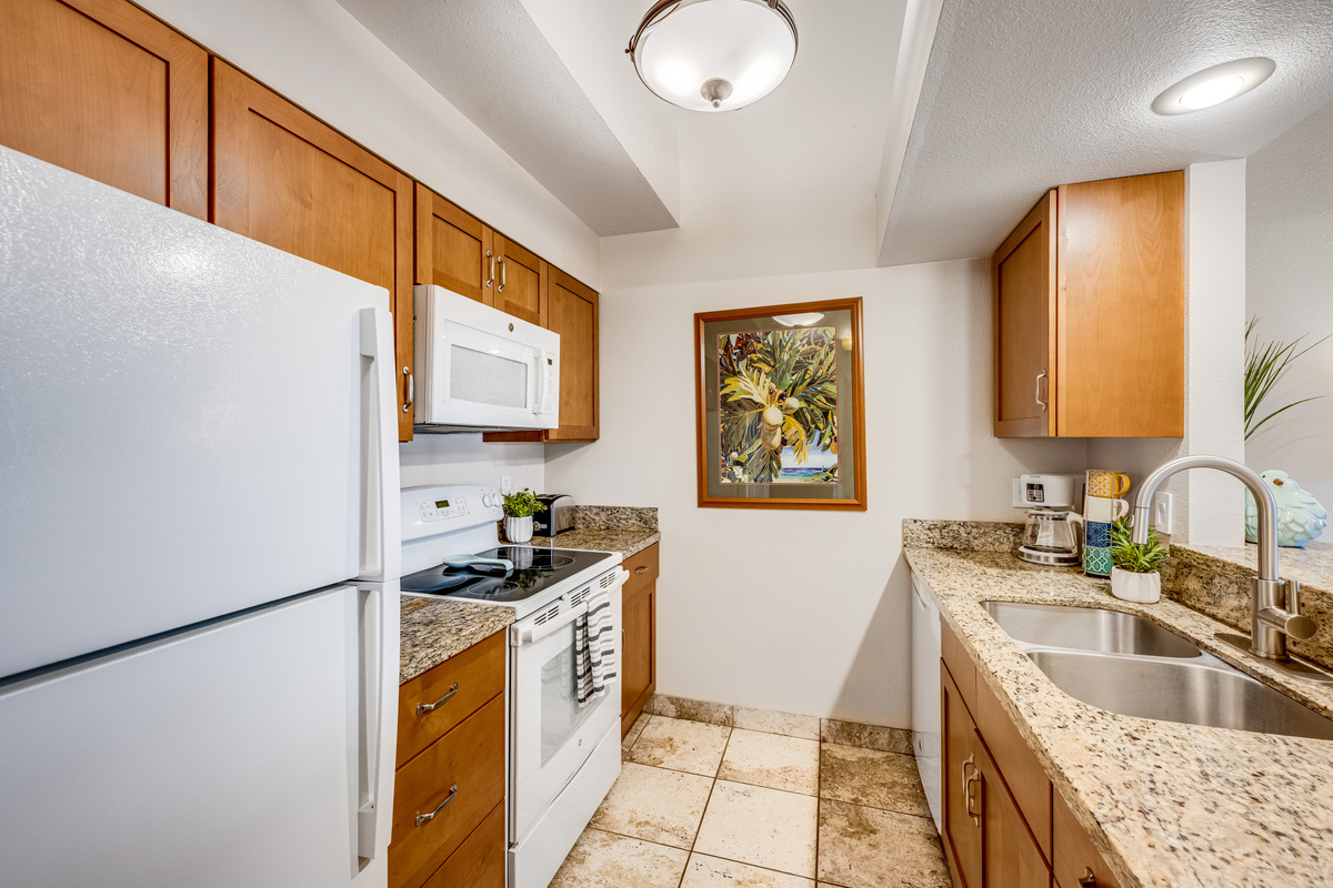 Full kitchen to stir up fresh island favorites!