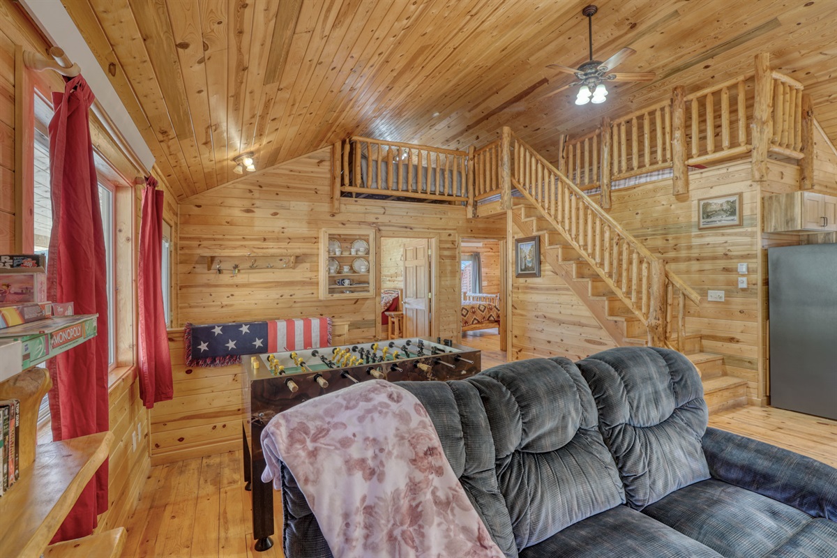 Living area with Babyfoot and seating area