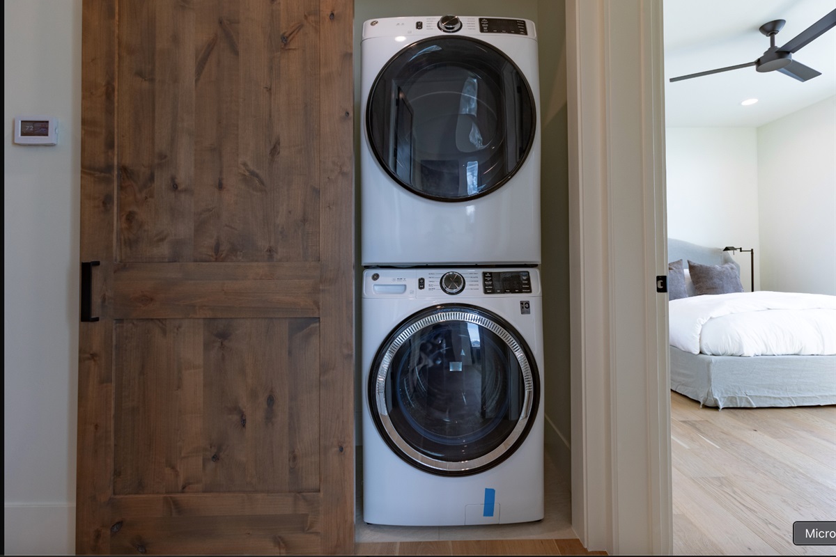 Middle Teton - A washer & Dryer are available off suite three