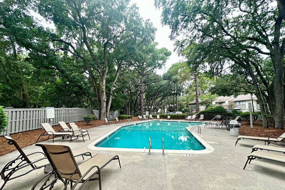 Community pool