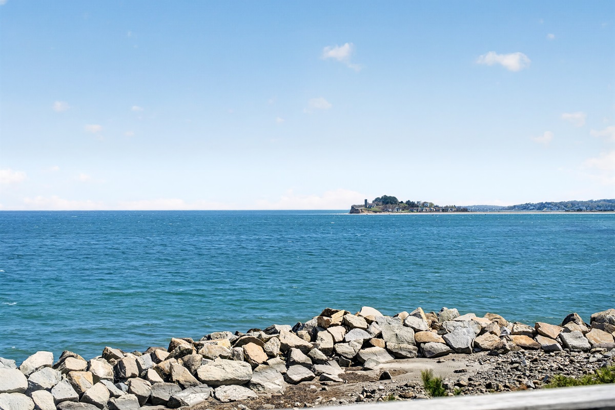 A peaceful coastal escape!