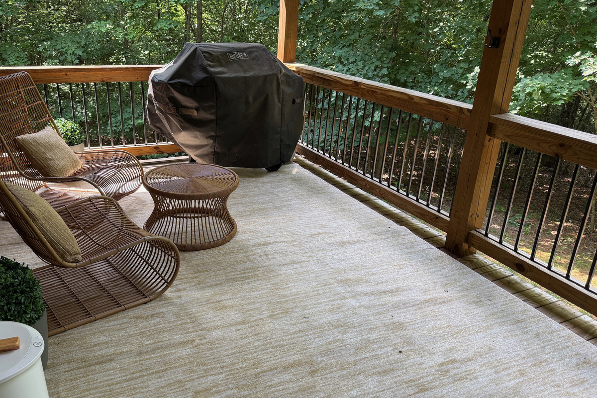 Upgraded Outdoor Seating & Propane Grill