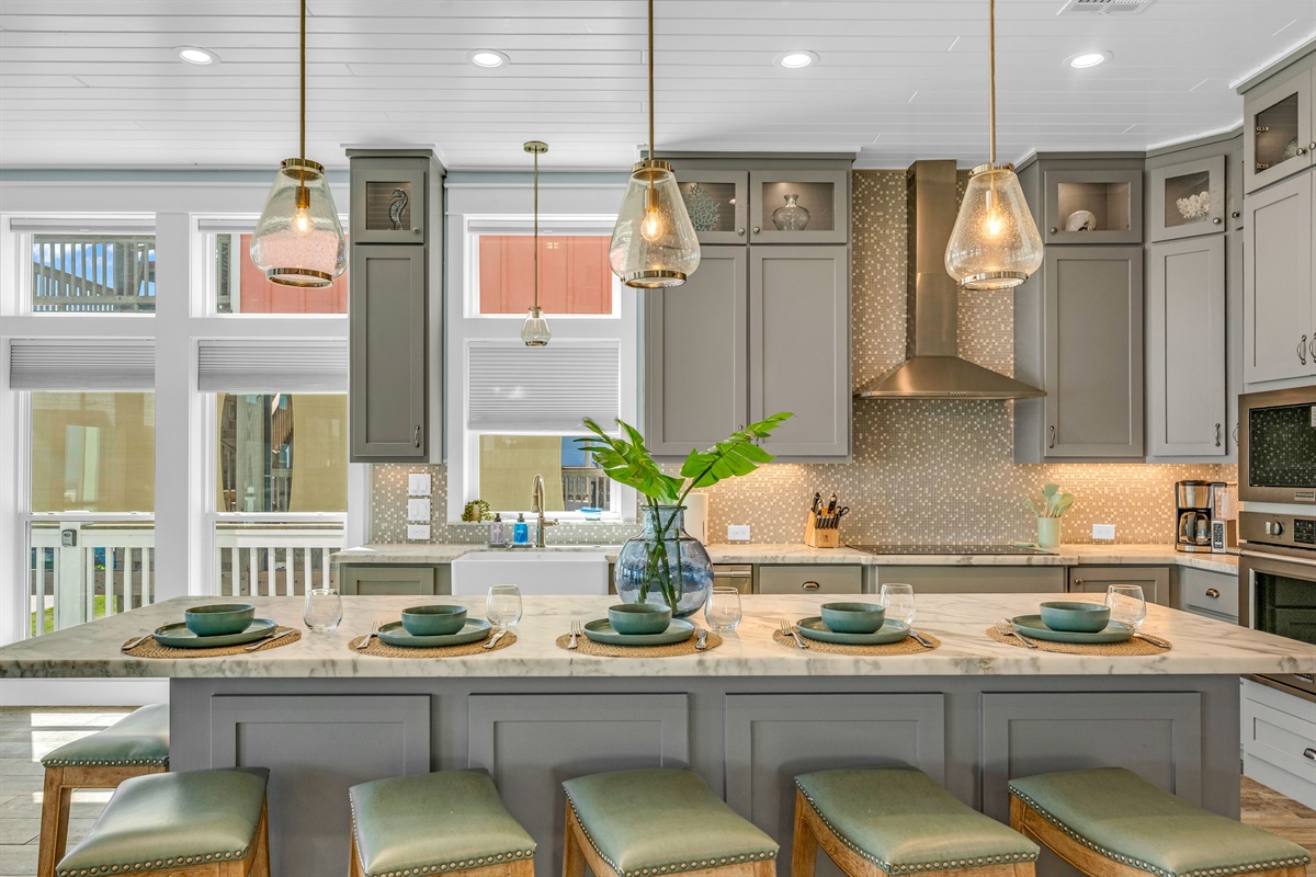 Crystal Paradise Kitchen: A spacious kitchen designed for cooking and entertaining with ease.