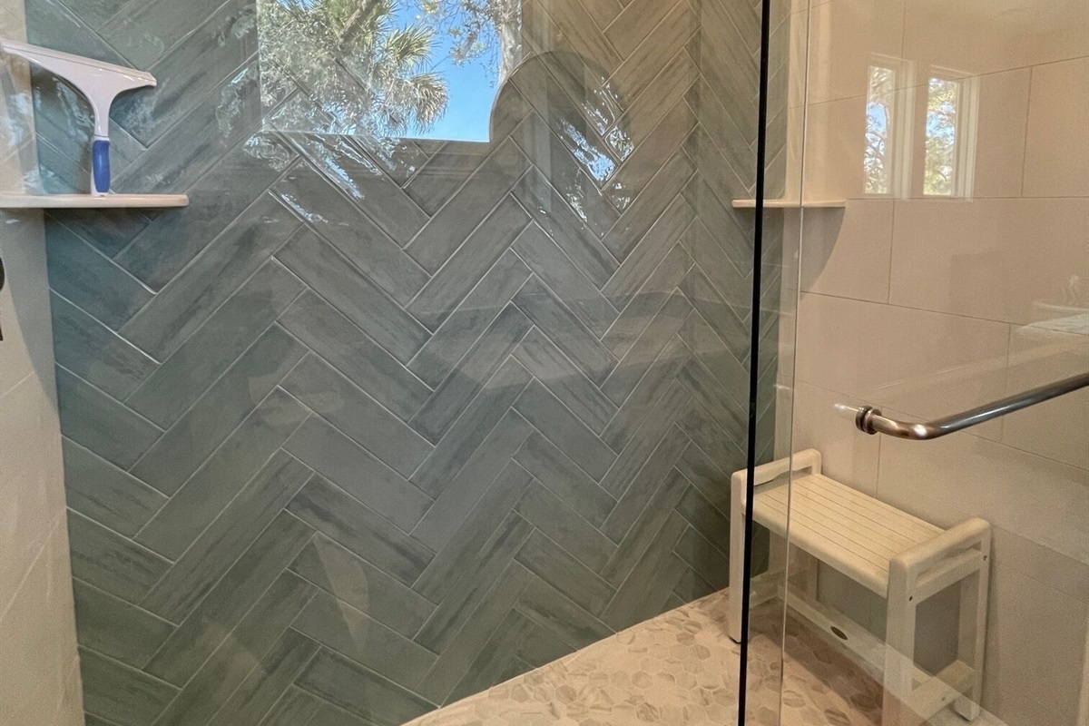 Large shower in ensuite bath for "Mermaid Kisses" bedroom