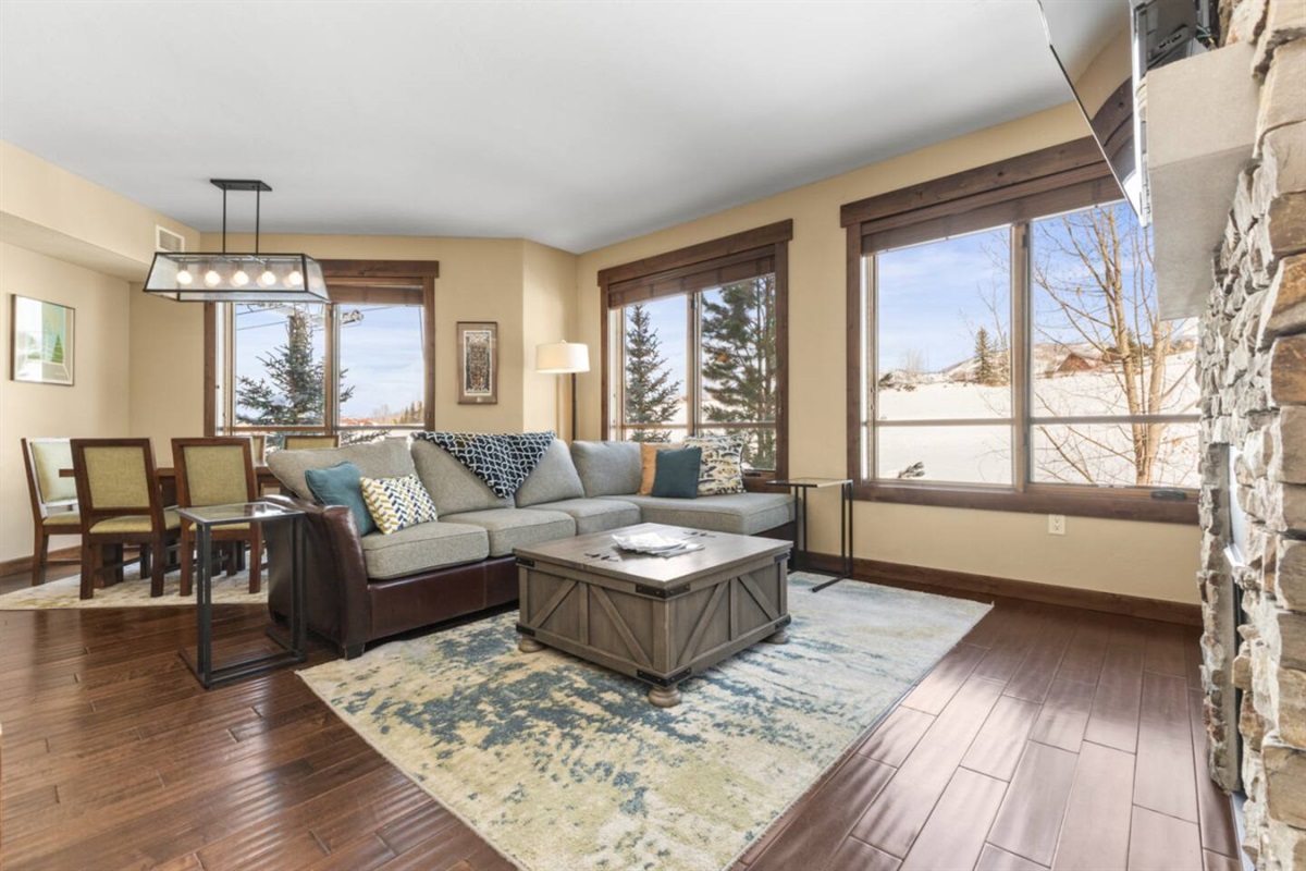 Living room w/ dining view