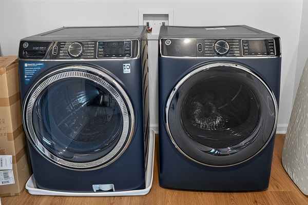 2nd floor laundry room