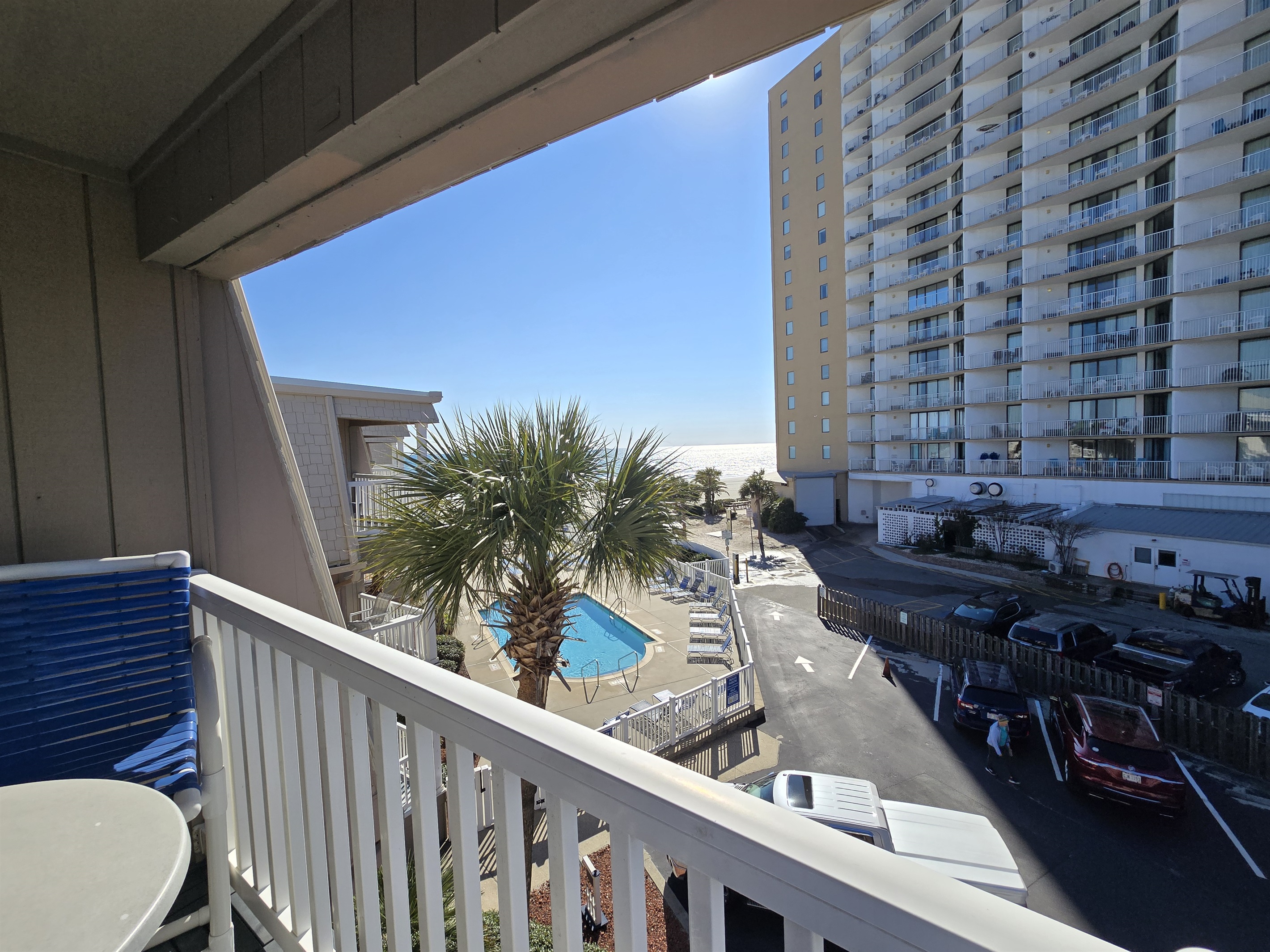 Ocean & Pool View Balcony