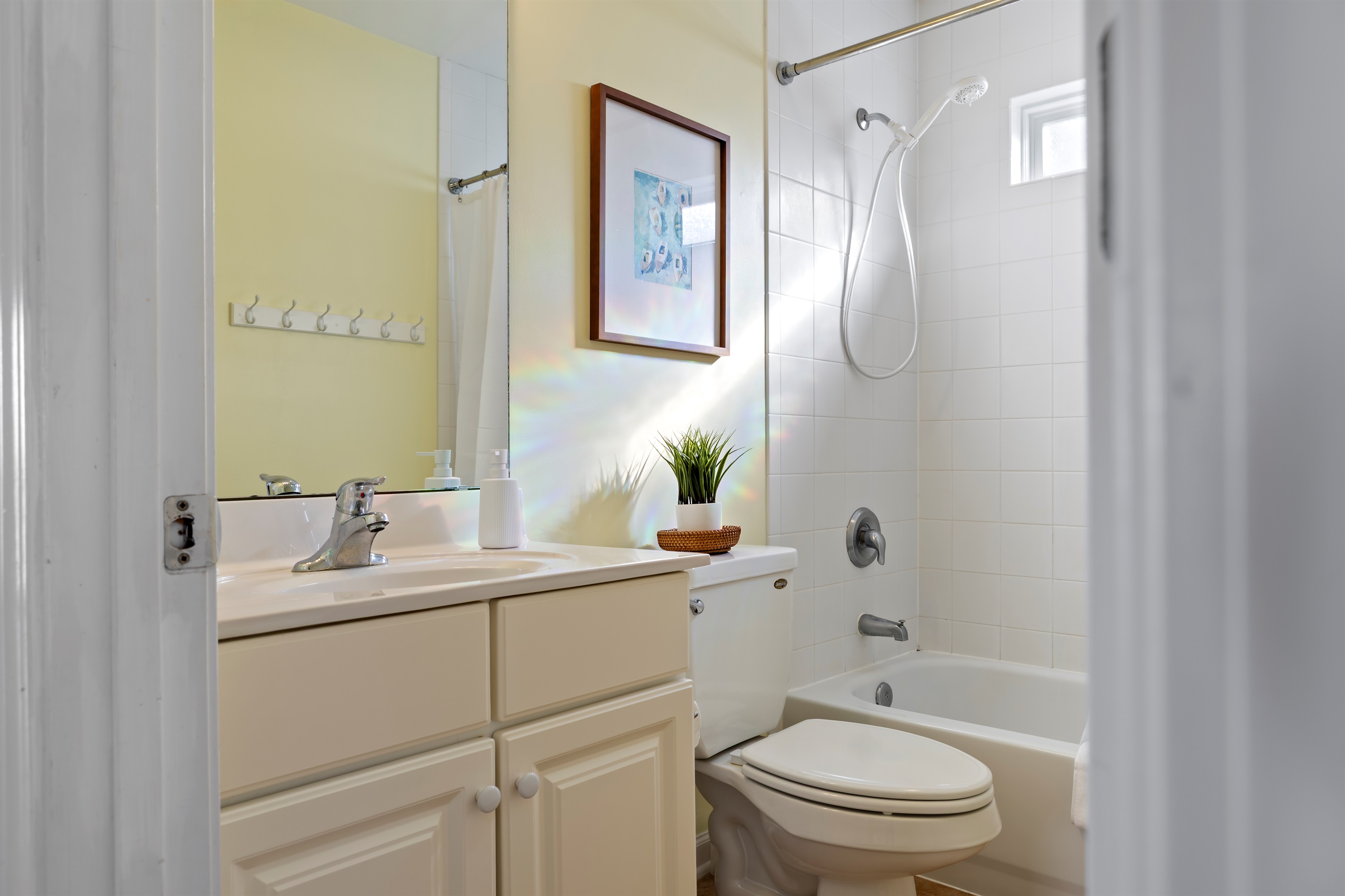 Bath linens provided