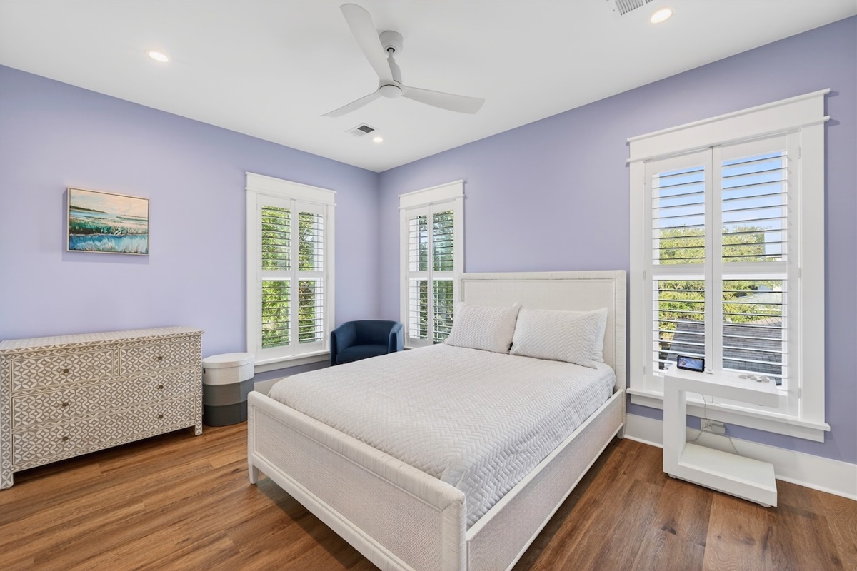 Queen Room  | Southern Grace | 6 23rd Ave.