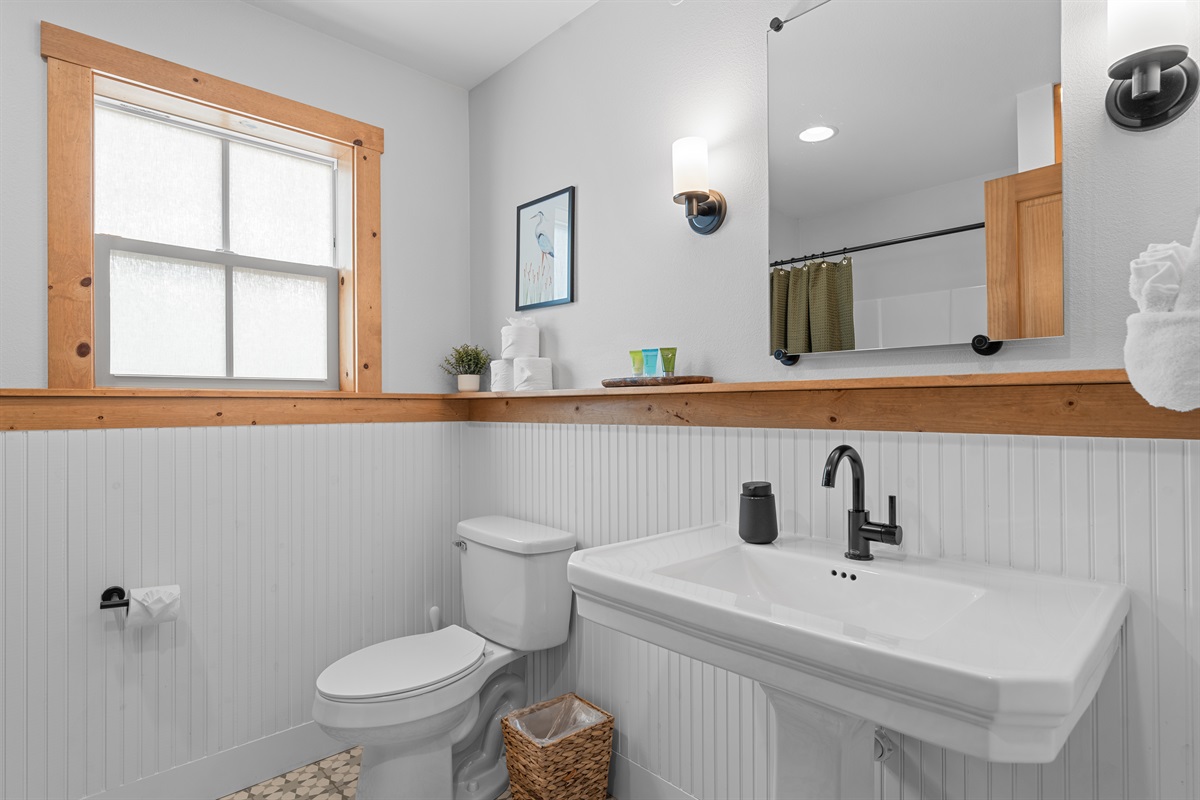 Full Hall Bathroom