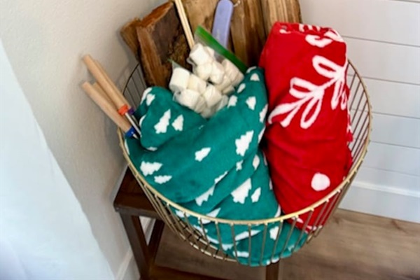 Blankets and s'mores kit for firepit