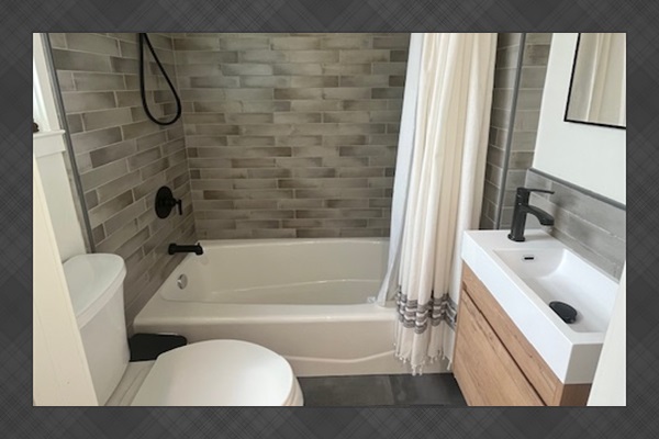 Restroom 2 - off of laundry room