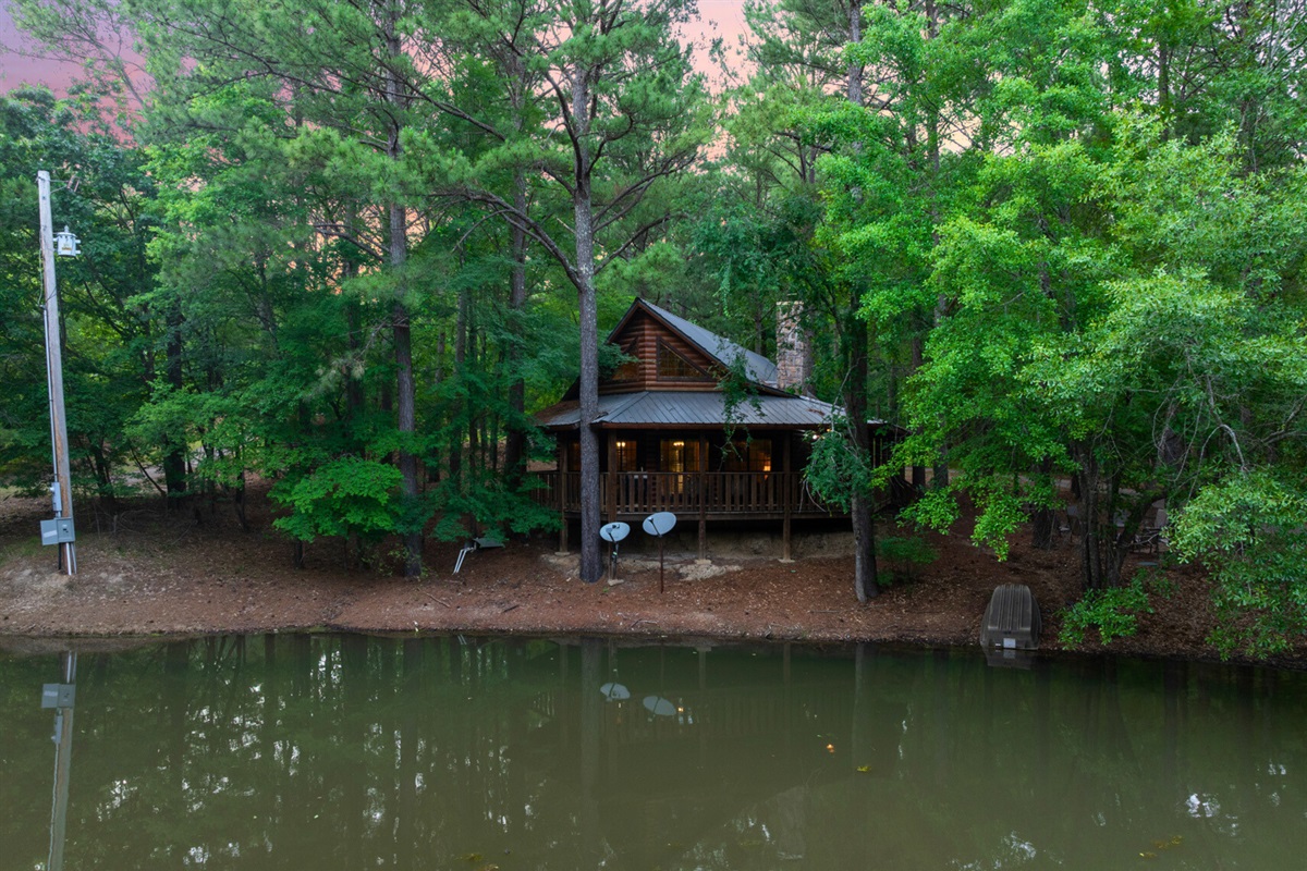 Cabin perched lakeside for the ultimate retreat.