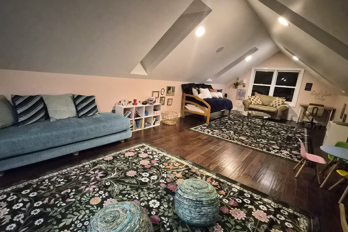 Loft area with extra sleeping space, Xbox and study desk.