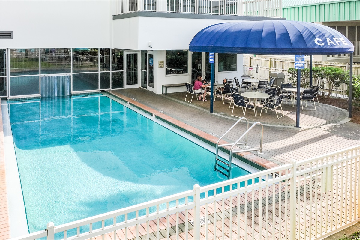 Indoor/outdoor pool and cafe