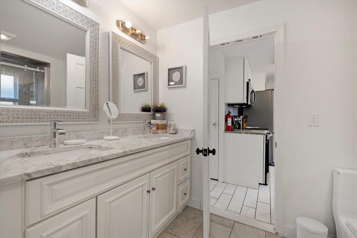 Double Sinks