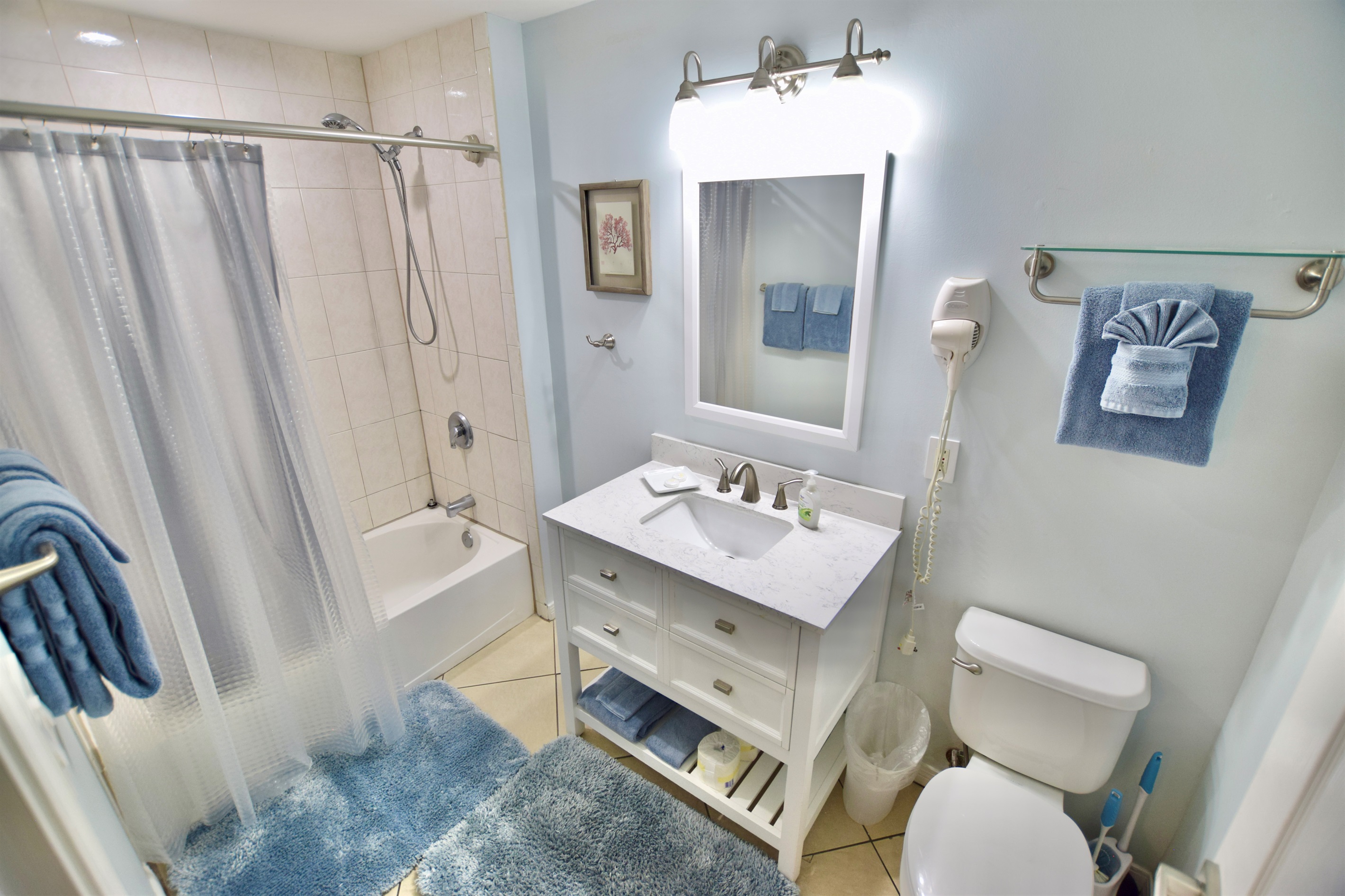 Destin West Gulfside #411: Primary Bath
