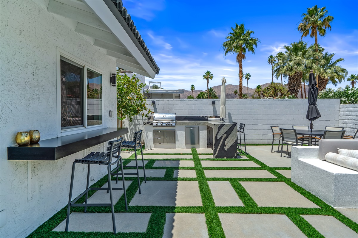 outdoor breakfast bar