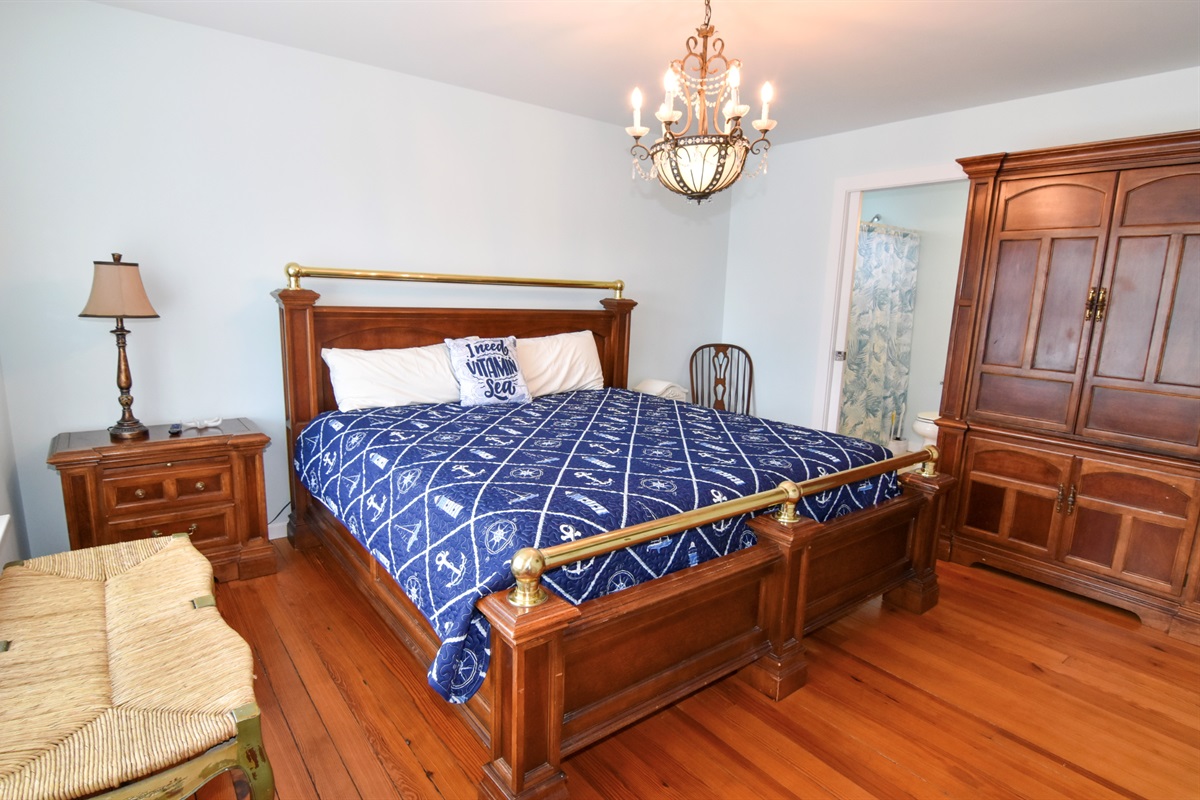 King in Main Bedroom