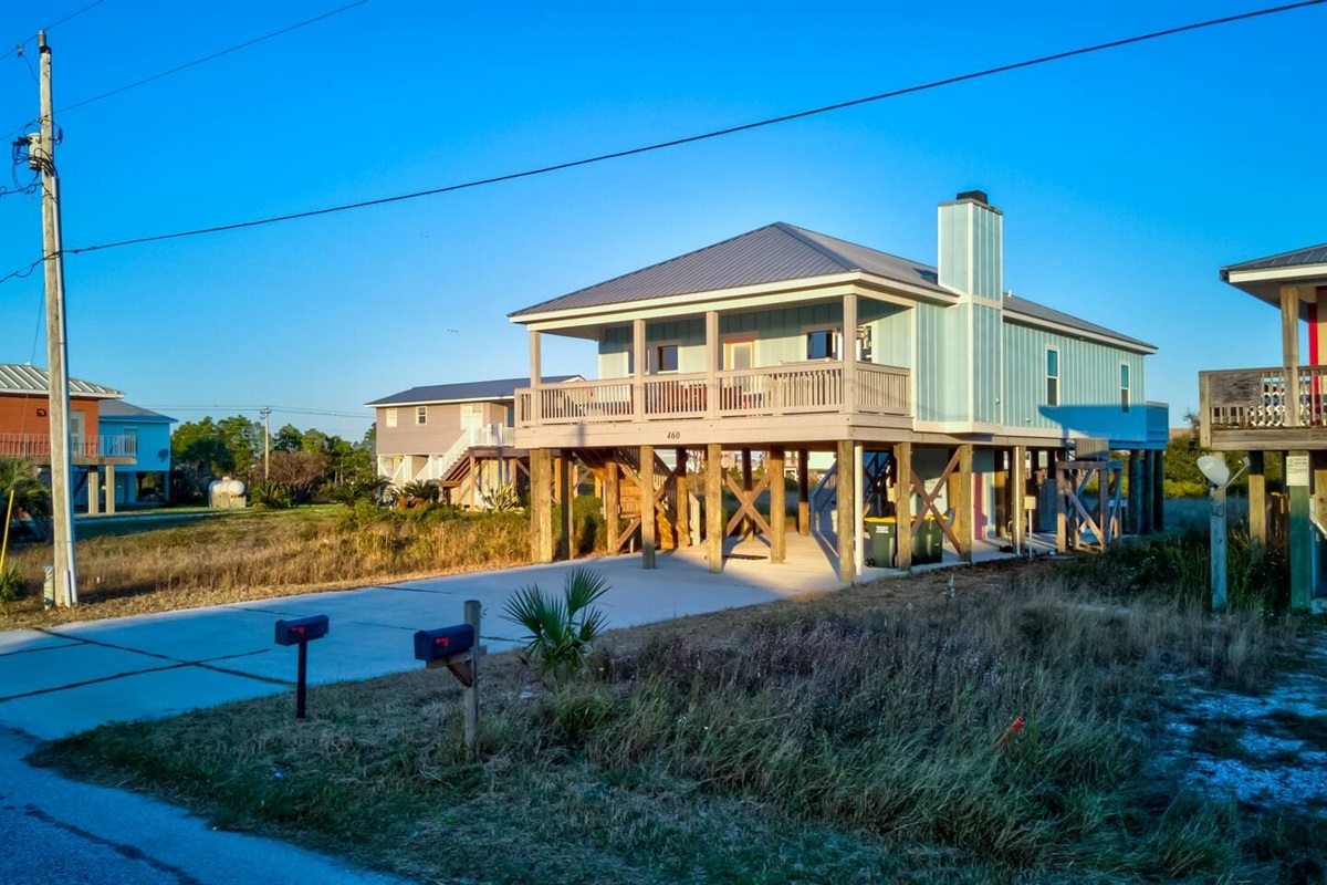Parking for 4 vehicles at Resting Beach Face
