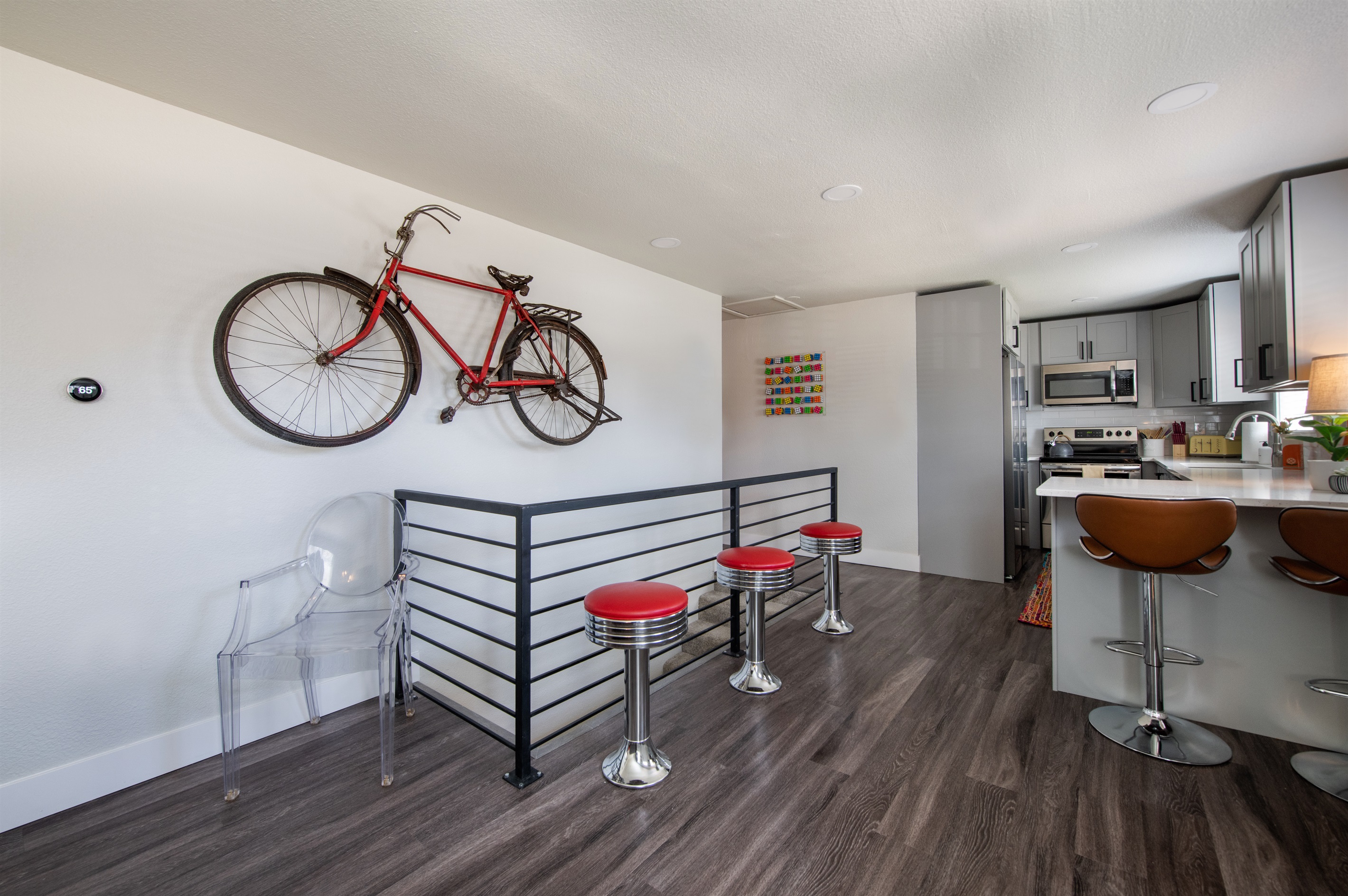 Open foyer upon entering house