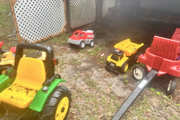 John Deere Chain Driven Rider, Beach Wagon, other riders & trucks for outdoor play